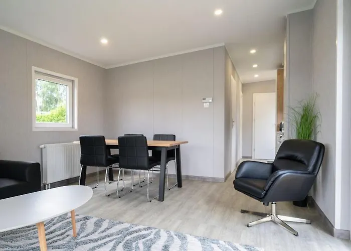 Recreatiepark Maas En Bos *