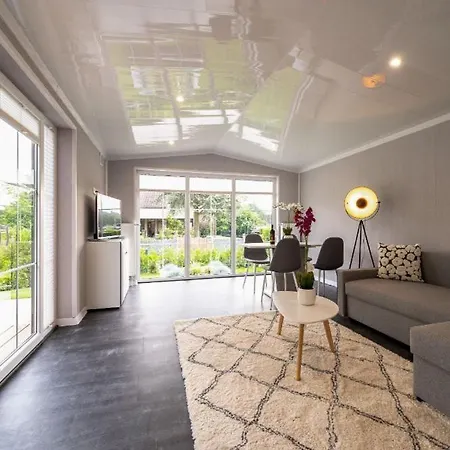 假日公园 Recreatiepark Maas En Bos *